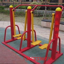 小區(qū)三人漫步機專業(yè)生產(chǎn)廠家與燈具 戶外健身器材的安全照明解決方案